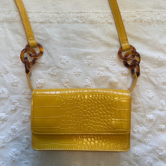 Yellow Crocodile Crossbody - Picture 2 of 5